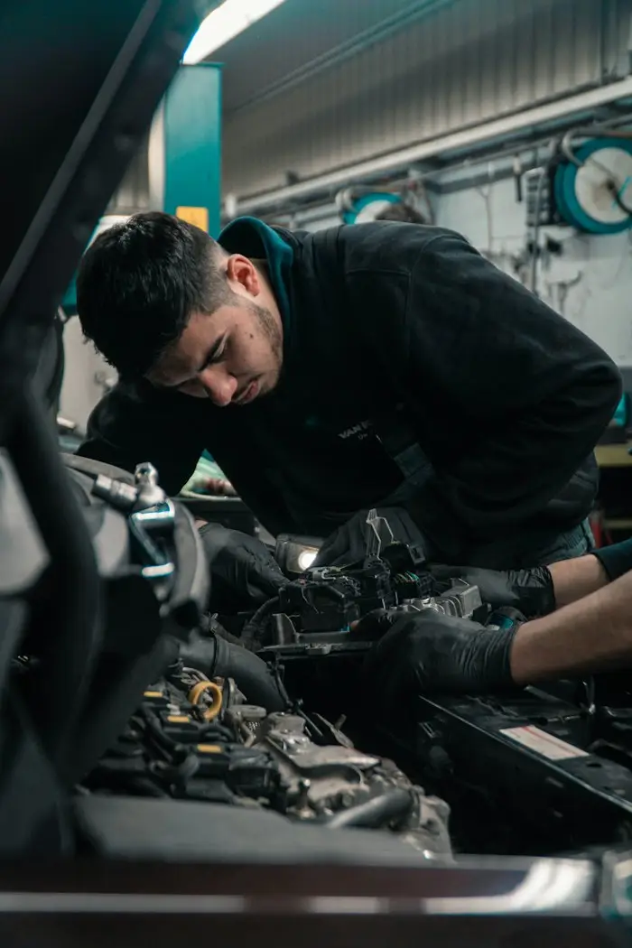 Perbedaan Oli Transmisi ATF dan CVT: Jangan Sampai Salah Isi!